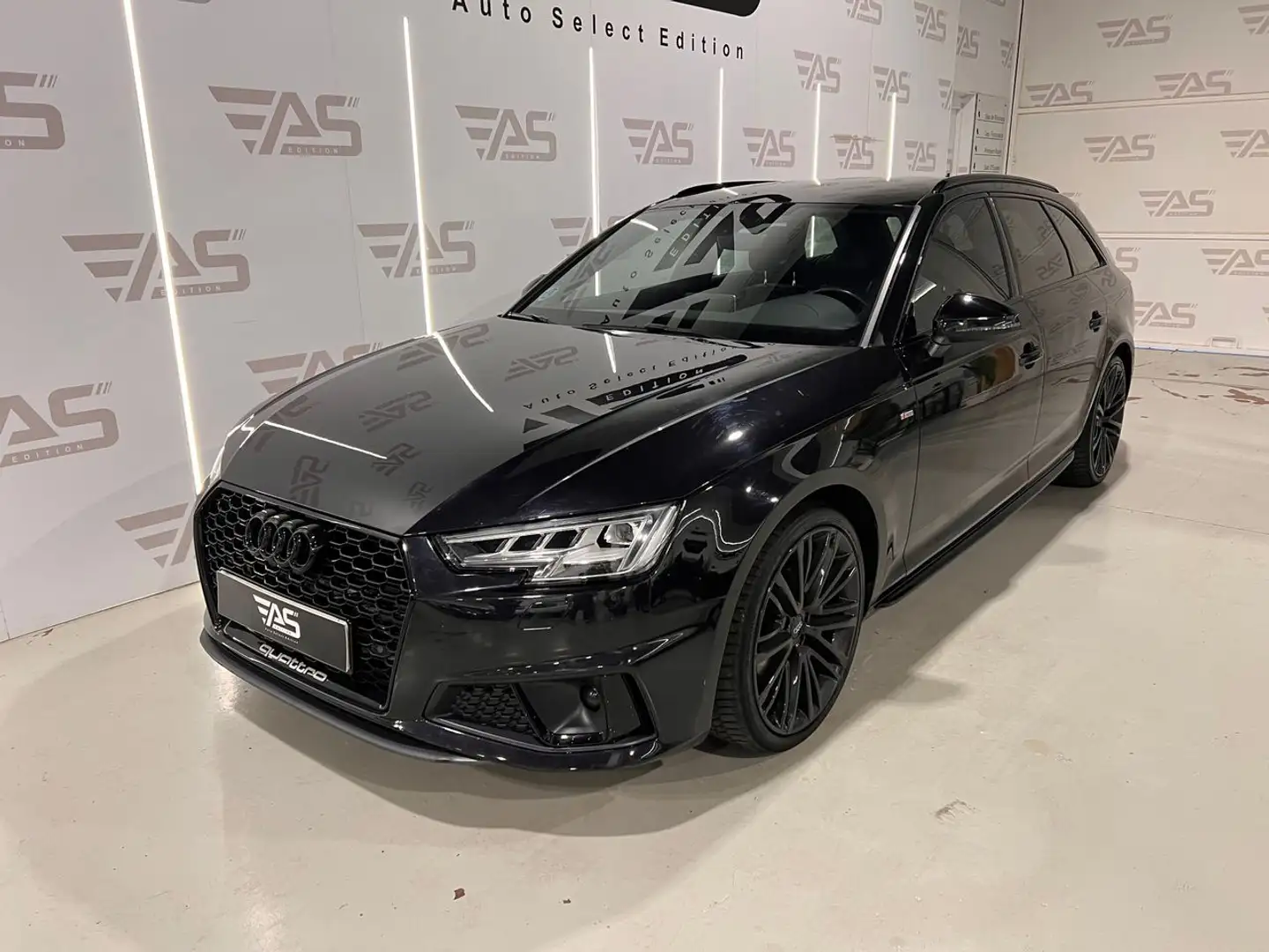 Audi A4 Avant 3.0TDI S line ed. quattro S-T 160kW Negro - 1