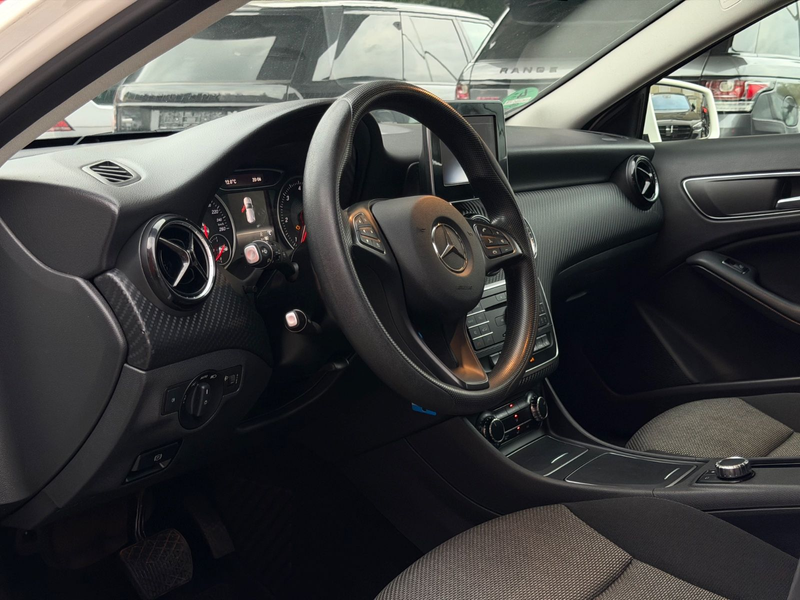 Mercedes-Benz GLA 200 CDI — photo 10