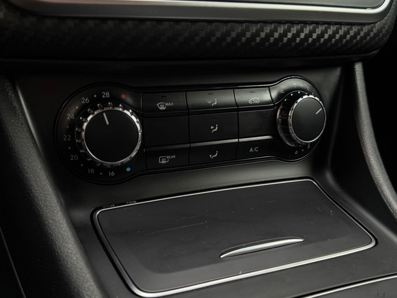 Mercedes-Benz GLA 200 CDI — photo 14