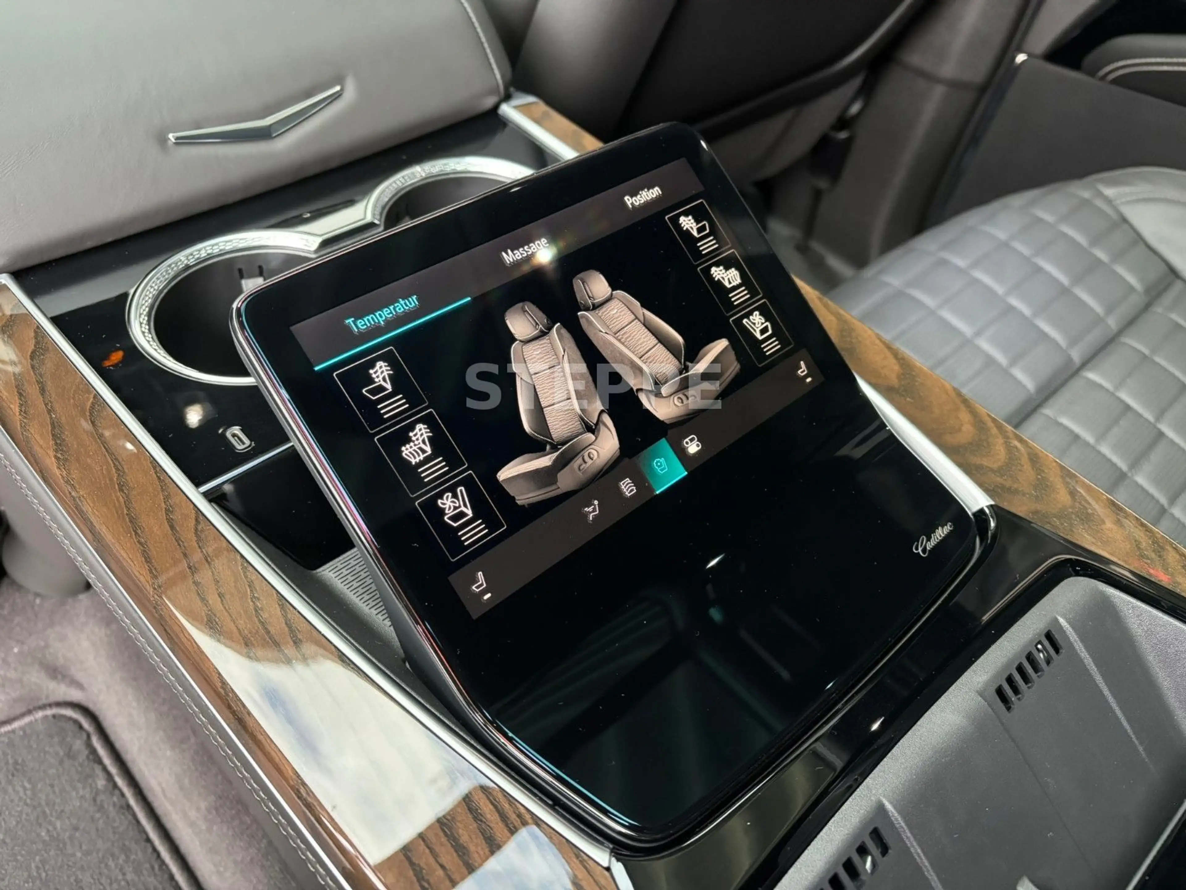 Cadillac Escalade FACELIFT MY26 6.2 V8 Platinum Luxury24" — photo 14