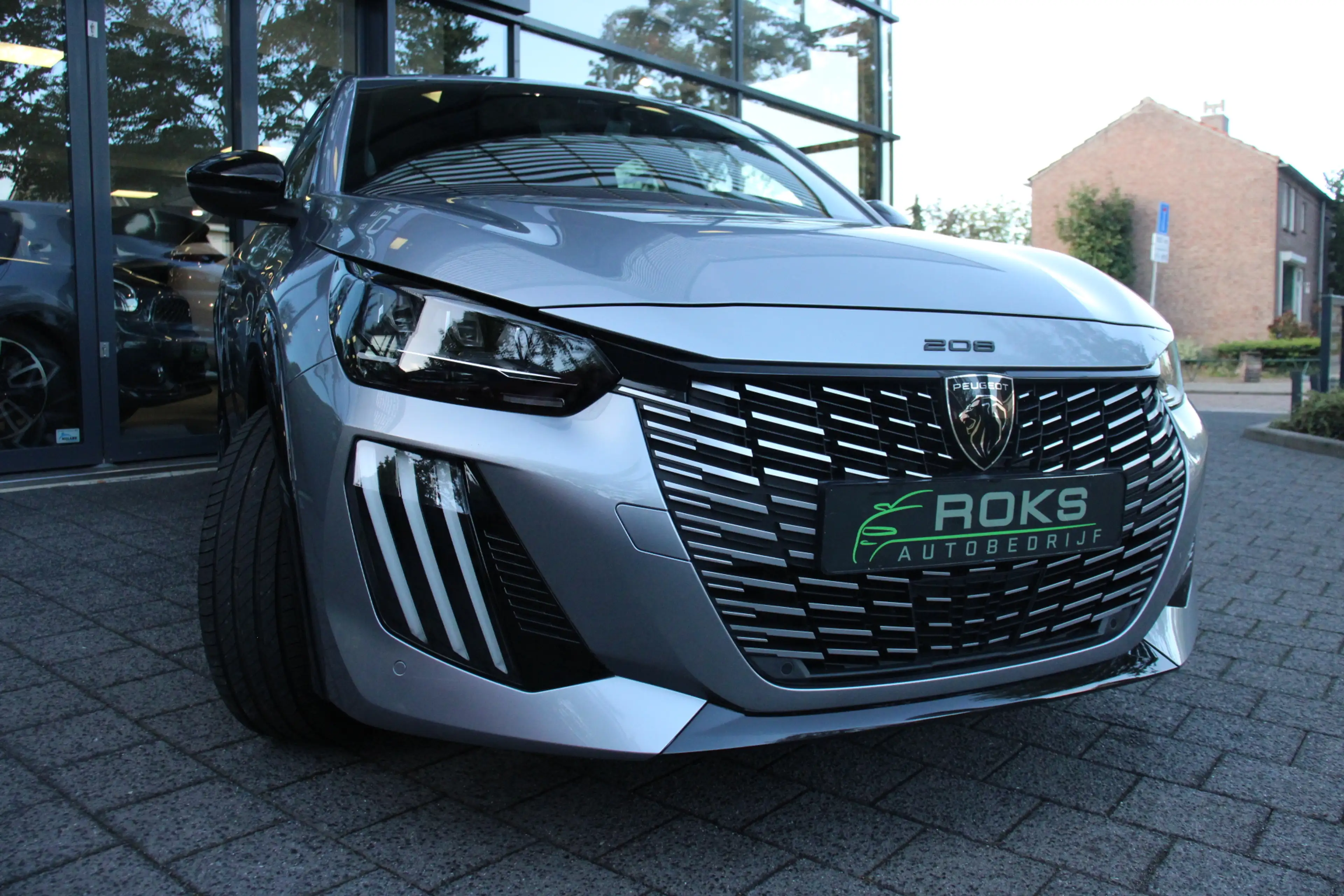 Peugeot e-208 EV GT 50 kWh — photo 10