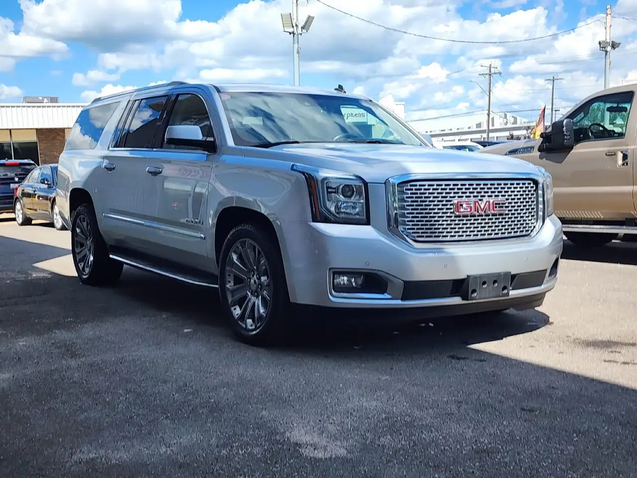 GMC Yukon photo GMC Yukon