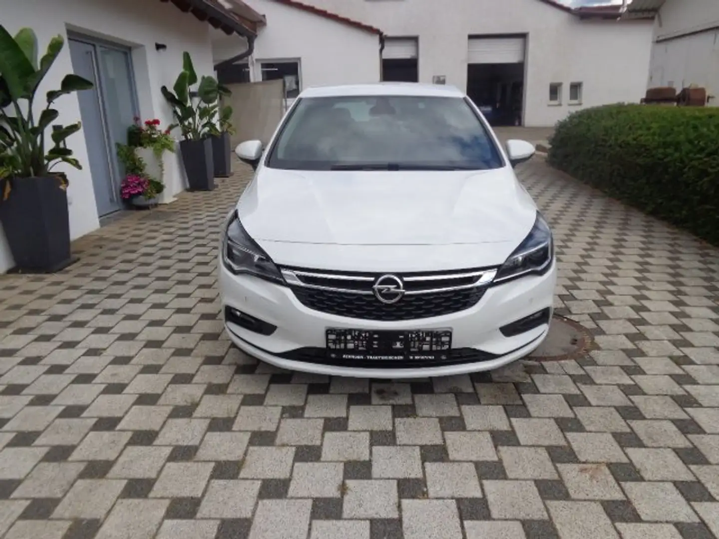 Opel Astra 120 Jahre Start/Stop Weiß - 1