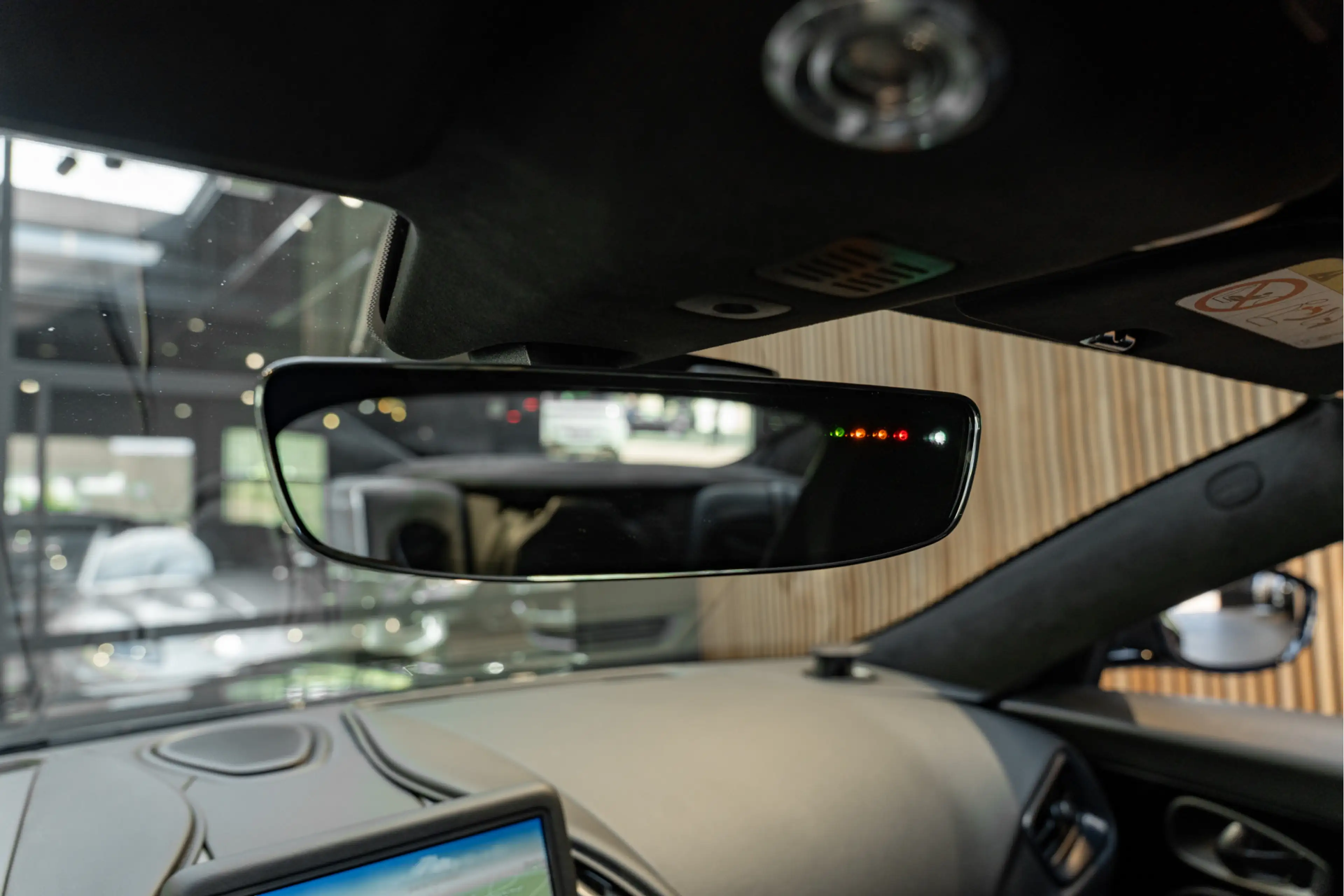 Aston Martin DBS 5.2 V12 Superleggera Carbon — photo 49