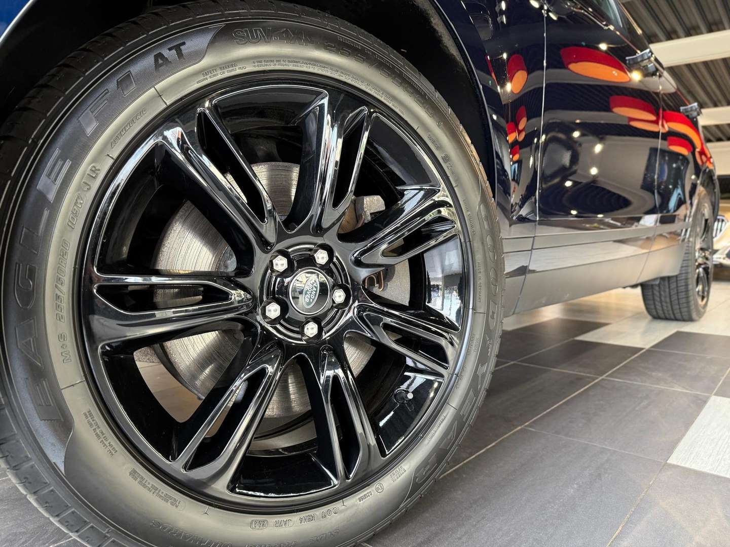 Land Rover Range Rover Velar P400e -  - Joinsteer - #4