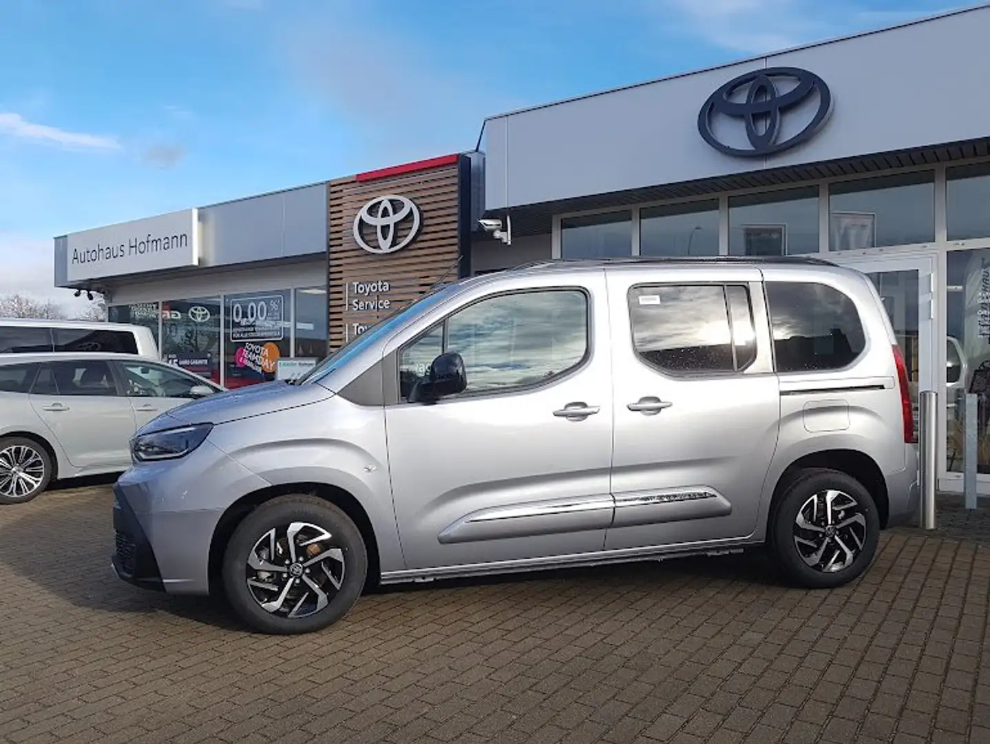 Toyota Proace City Verso L1 130PS Diesel Automatik - Team Deutschland Stříbrná - 2