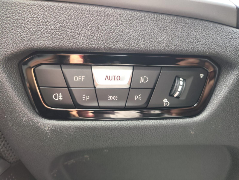 BMW 318 d Touring Widescreen Navi LED Kamera SHZ DAB — photo 13
