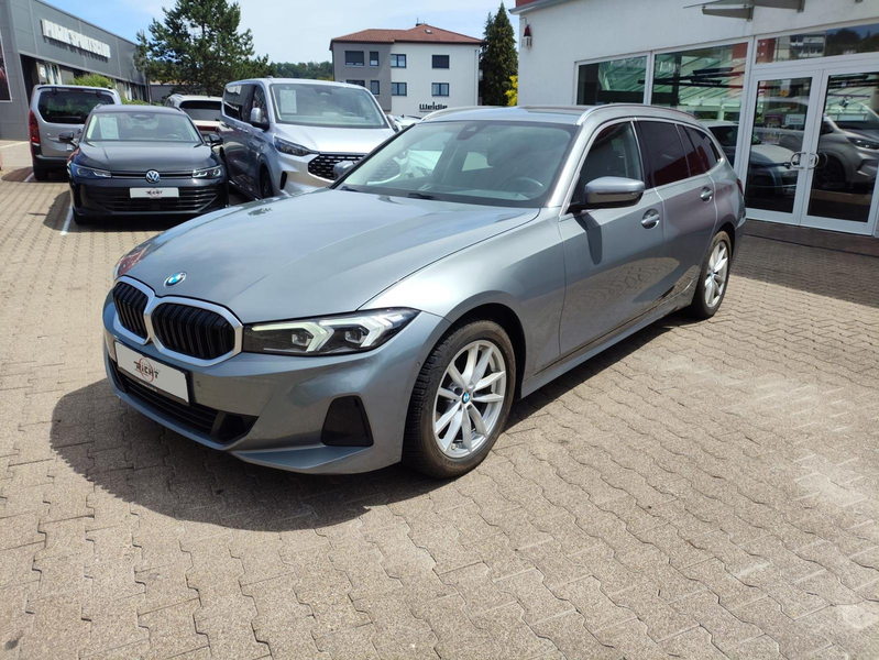 BMW 318 d Touring Widescreen Navi LED Kamera SHZ DAB