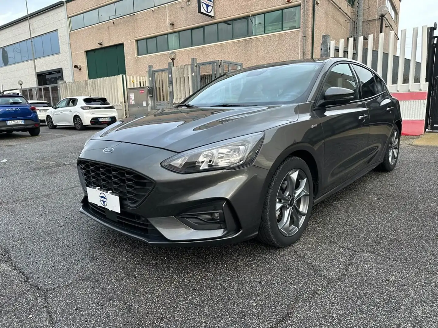 Ford Focus 1.0 EcoBoost Hybrid 125 CV 5p. ST-Line Grigio - 1