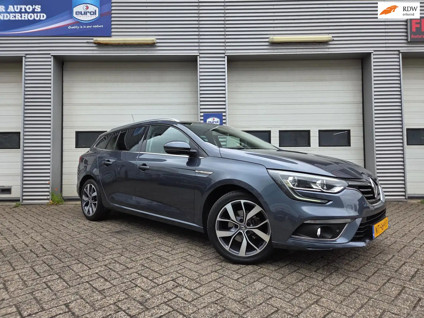Renault Megane Estate 1.2 TCe Bose |keyless|SCHUIFDAK| Grijs - 1