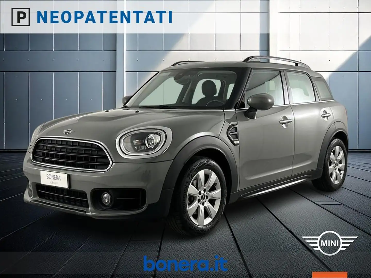 MINI One Countryman 1.5 One Hype Šedá - 1