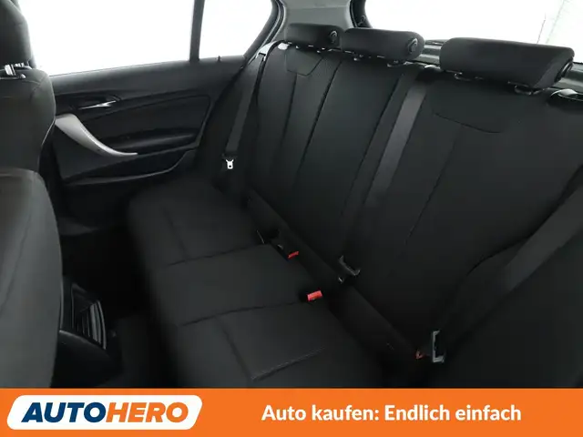 BMW 1 Series view 10