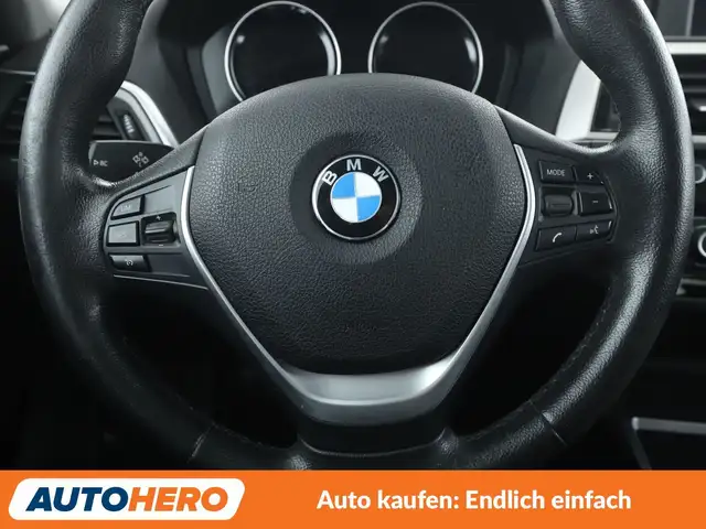 BMW 1 Series view 14