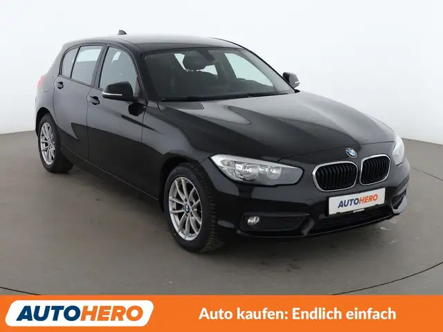 BMW 1 Series view 8