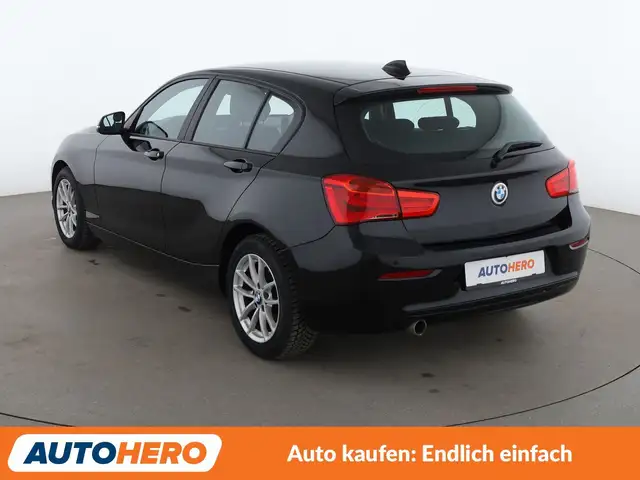BMW 1 Series view 4