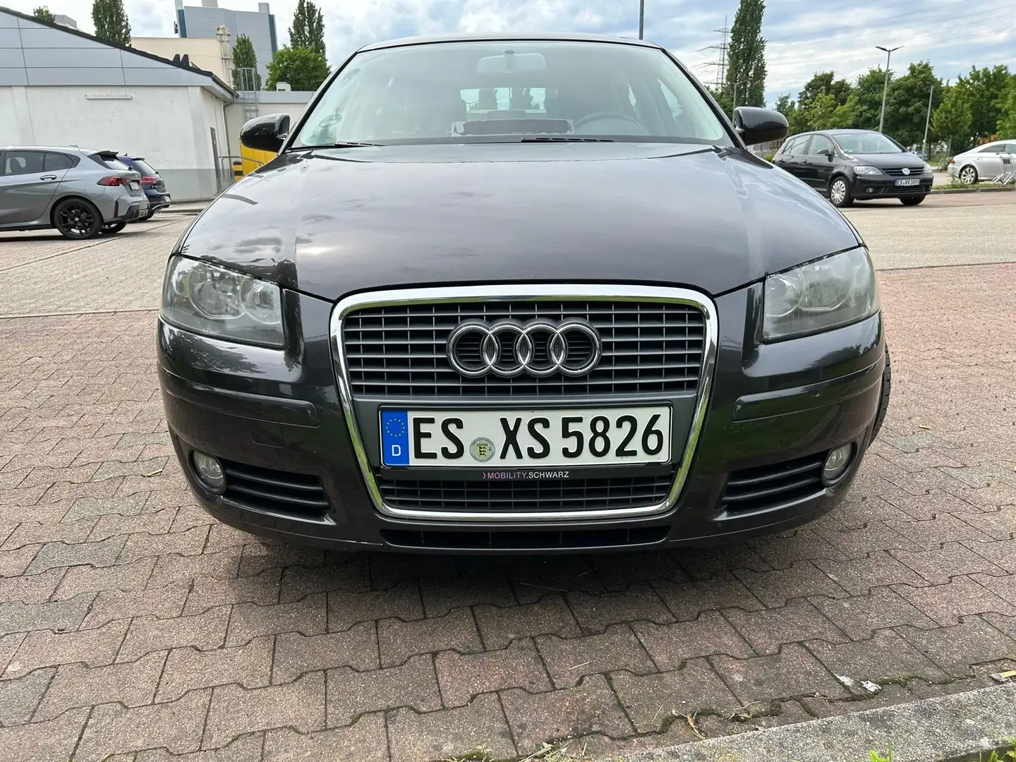 Audi A3 1.4 TFSI Attraction Grau - 1