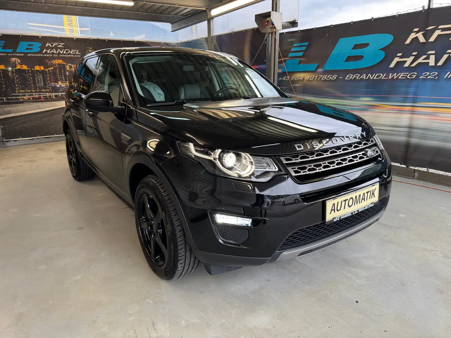 Land Rover Discovery Sport 2,0 SD4 4WD SE Aut. Schwarz - 1