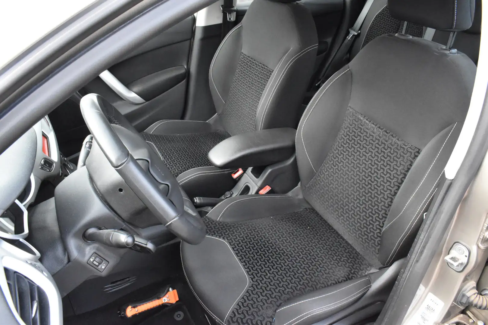 Citroen C3 VTi 95pk Ligne Business | Airconditioning-Clima | Beige - 2