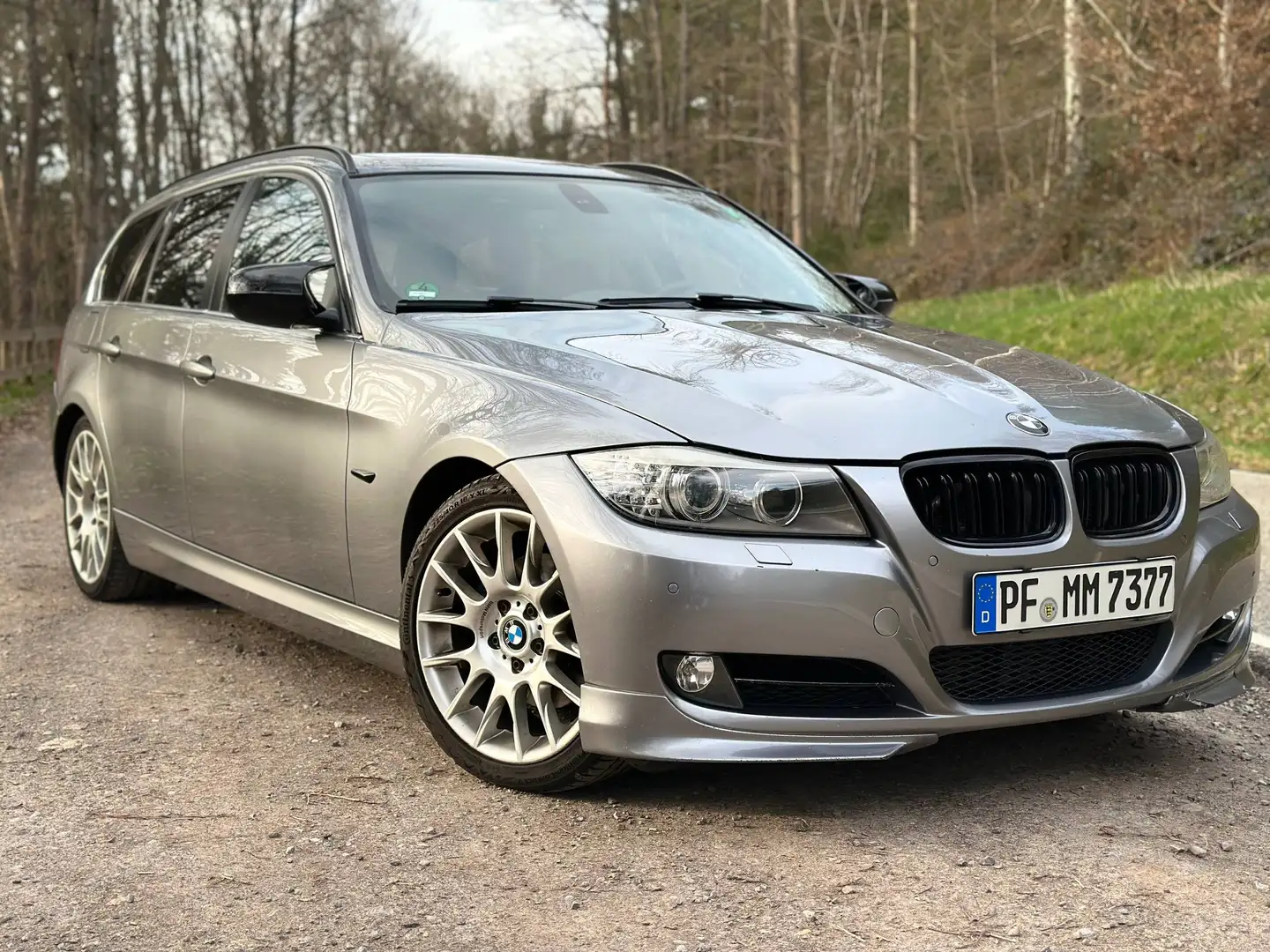 BMW 320 320d DPF Touring Edition Lifestyle Grau - 2