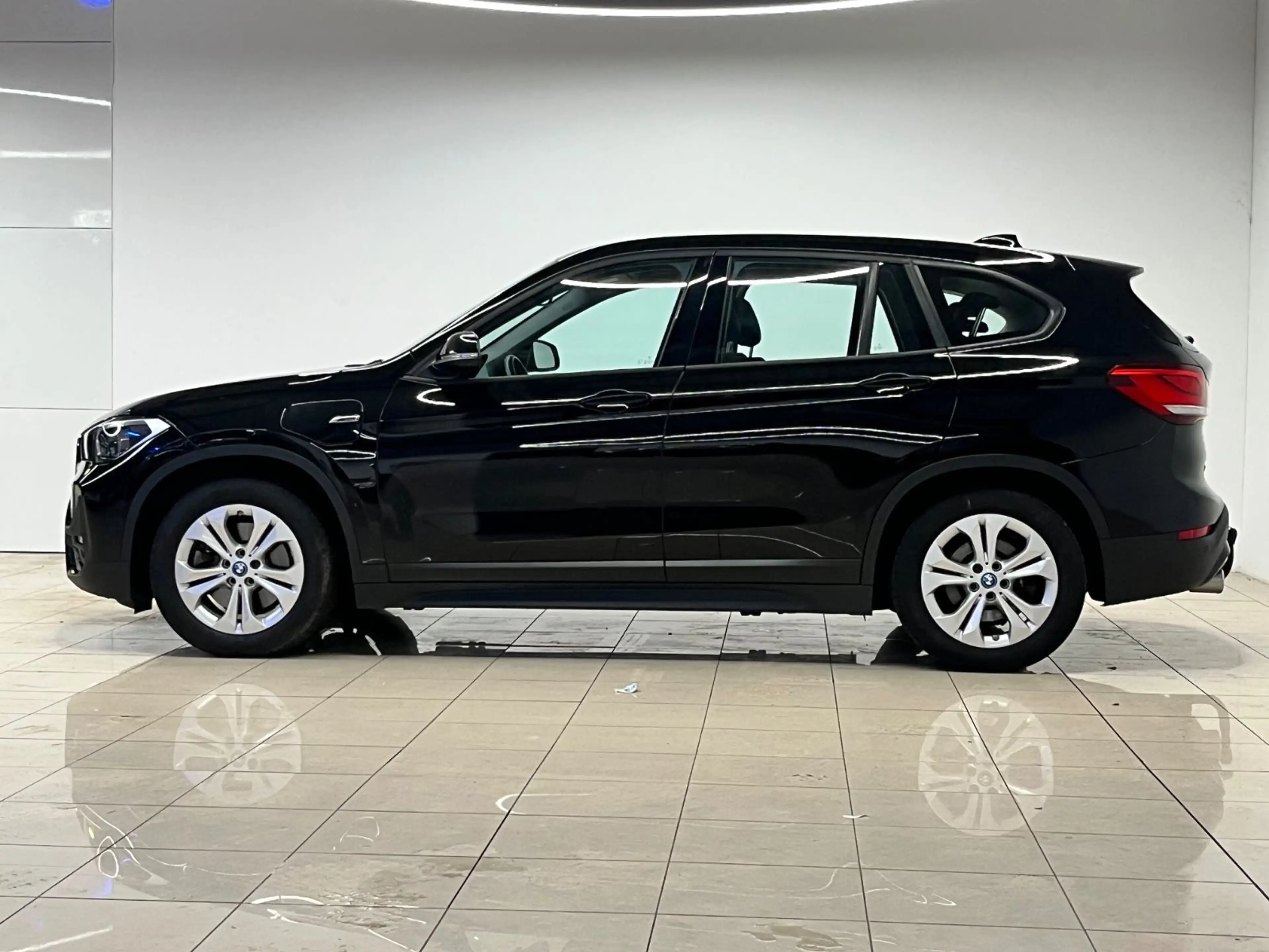 BMW X1 xDrive 25 e Advantage RFK AHK PDC 8-Fach — photo 5