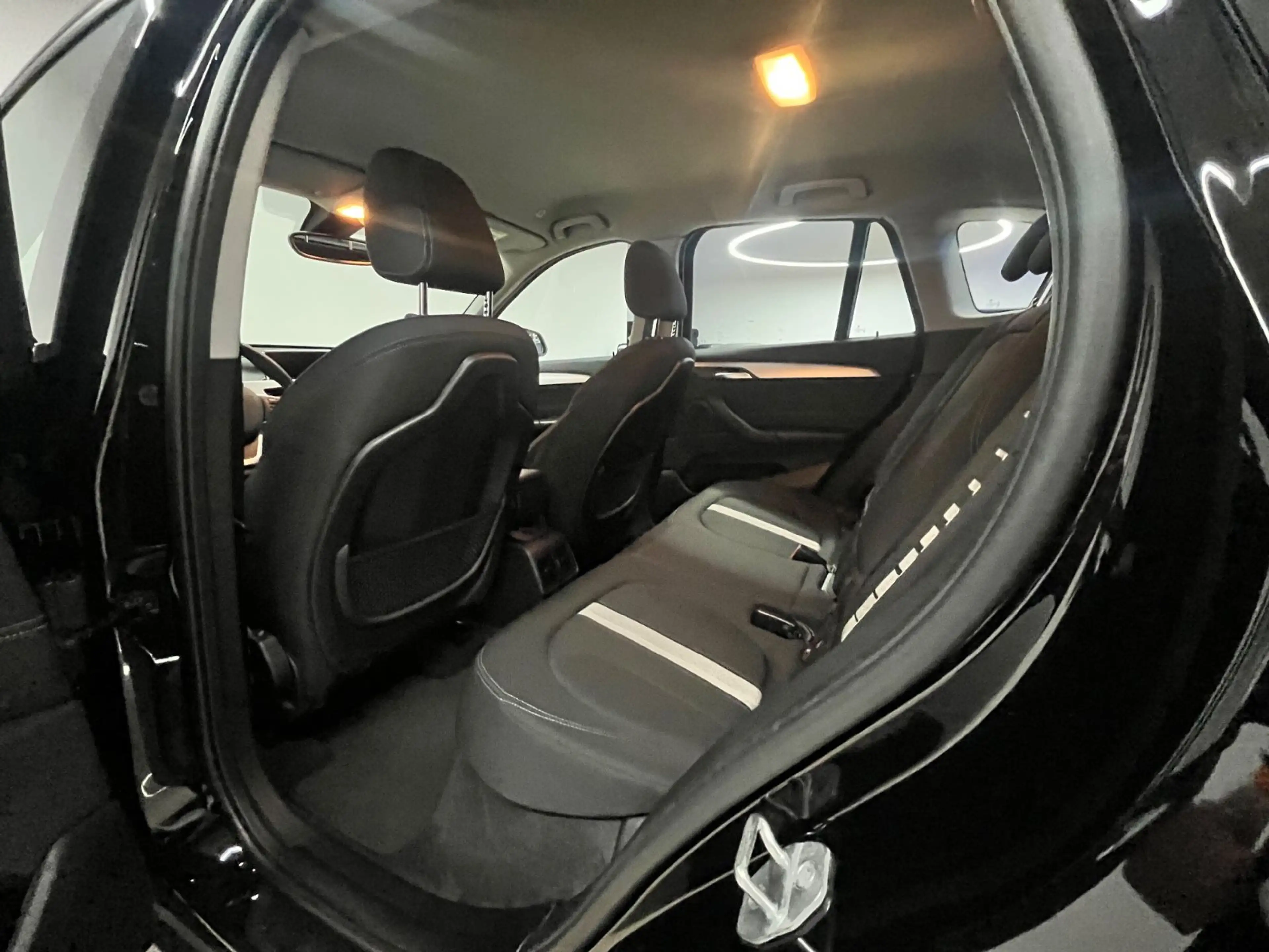 BMW X1 xDrive 25 e Advantage RFK AHK PDC 8-Fach — photo 15