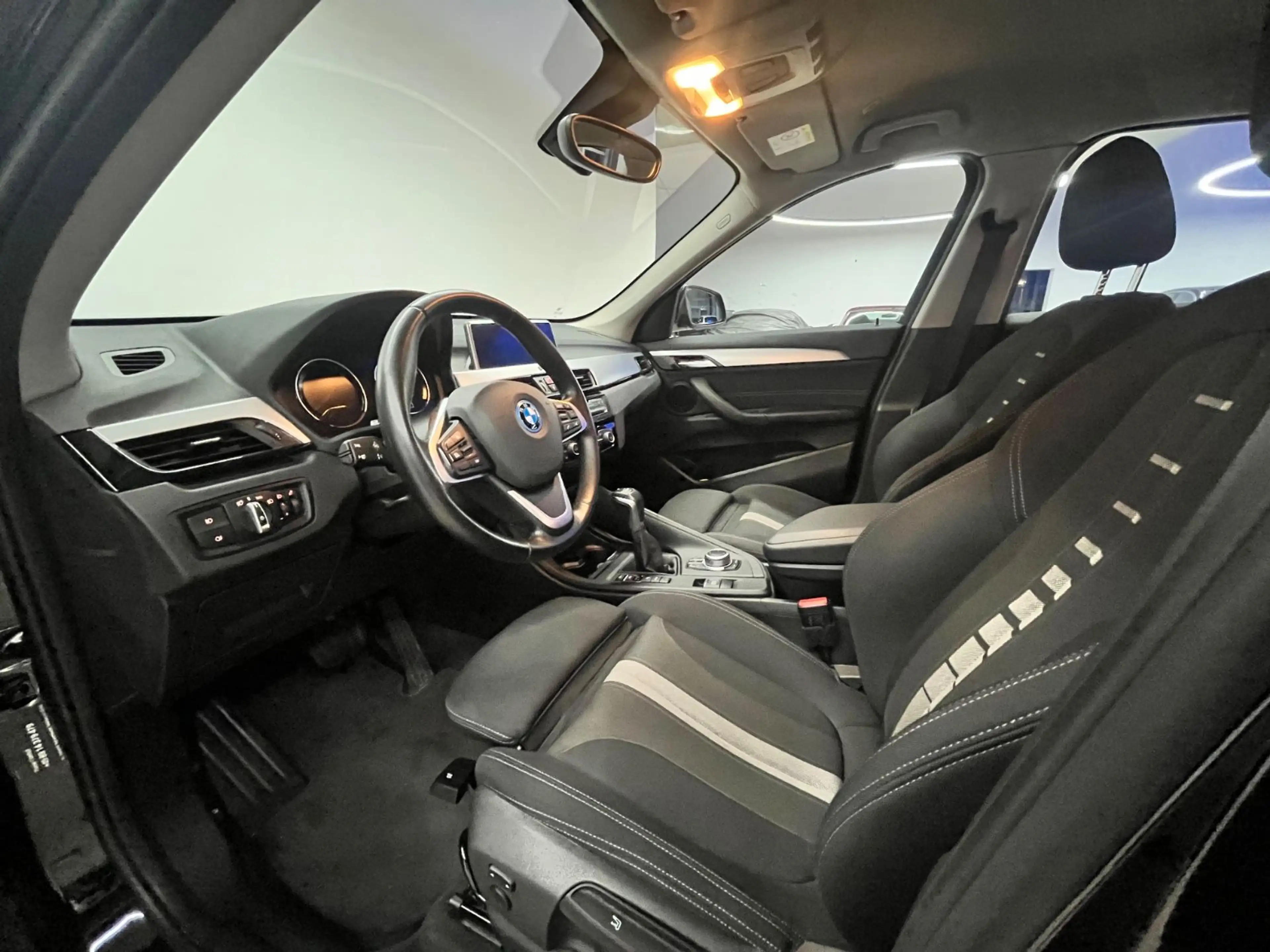 BMW X1 xDrive 25 e Advantage RFK AHK PDC 8-Fach — photo 13