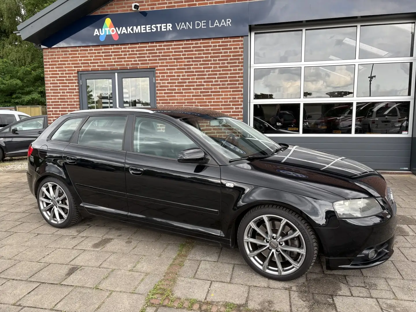 Audi A3 3.2 quattro Ambition Pro Line Sportback HANDGESCHA Noir - 1