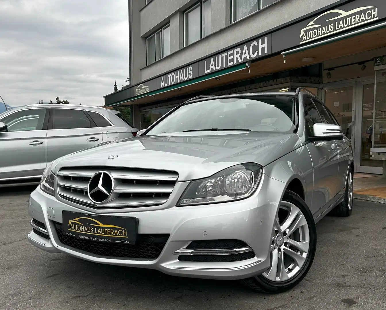 Mercedes-Benz C 180 T BlueEfficiency *AHK *NAVI *PDC *SHZ *BLUETOOTH Argent - 1