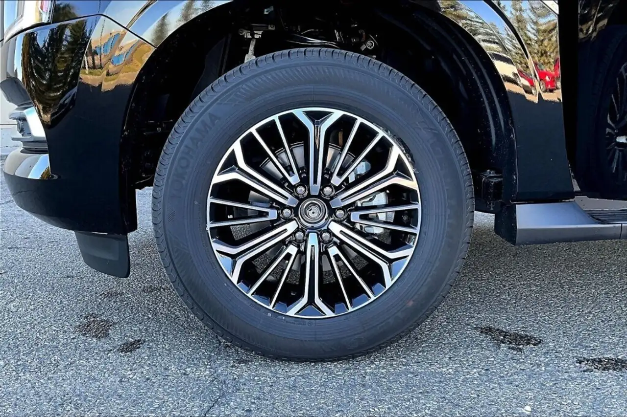 Nissan Armada снимка Nissan Armada