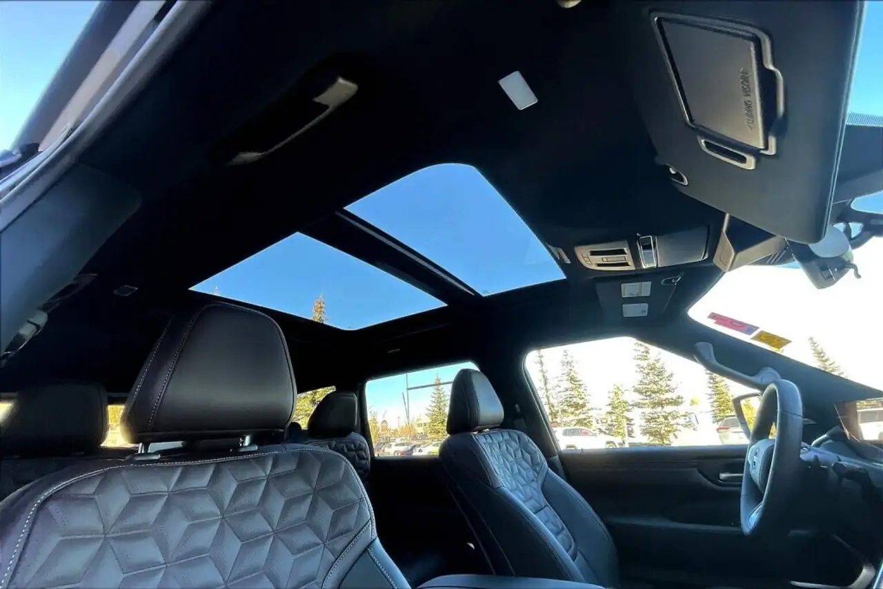 Nissan Armada снимка Nissan Armada