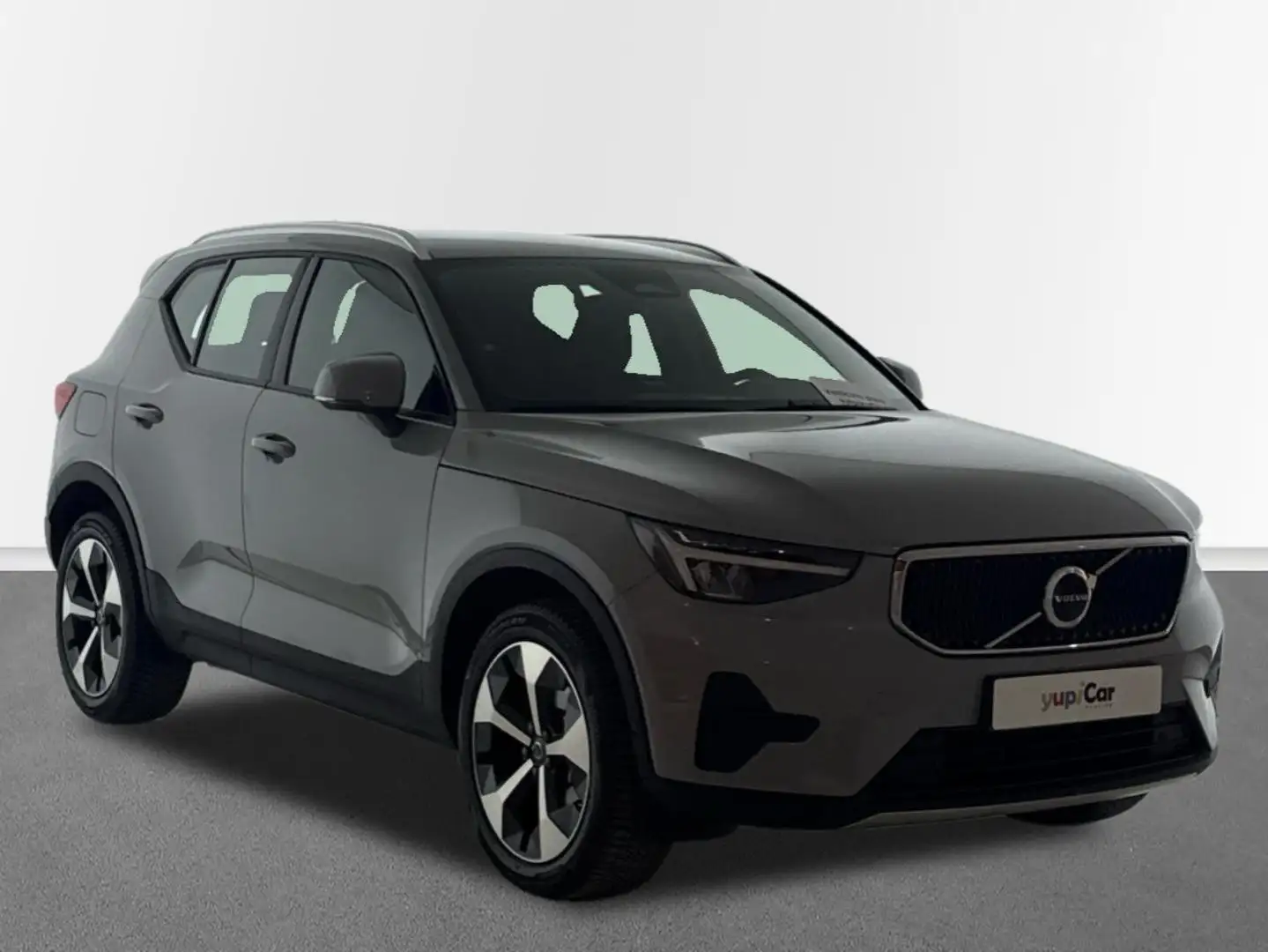 Volvo XC40 2.0 B3 G Core Auto Gris - 1