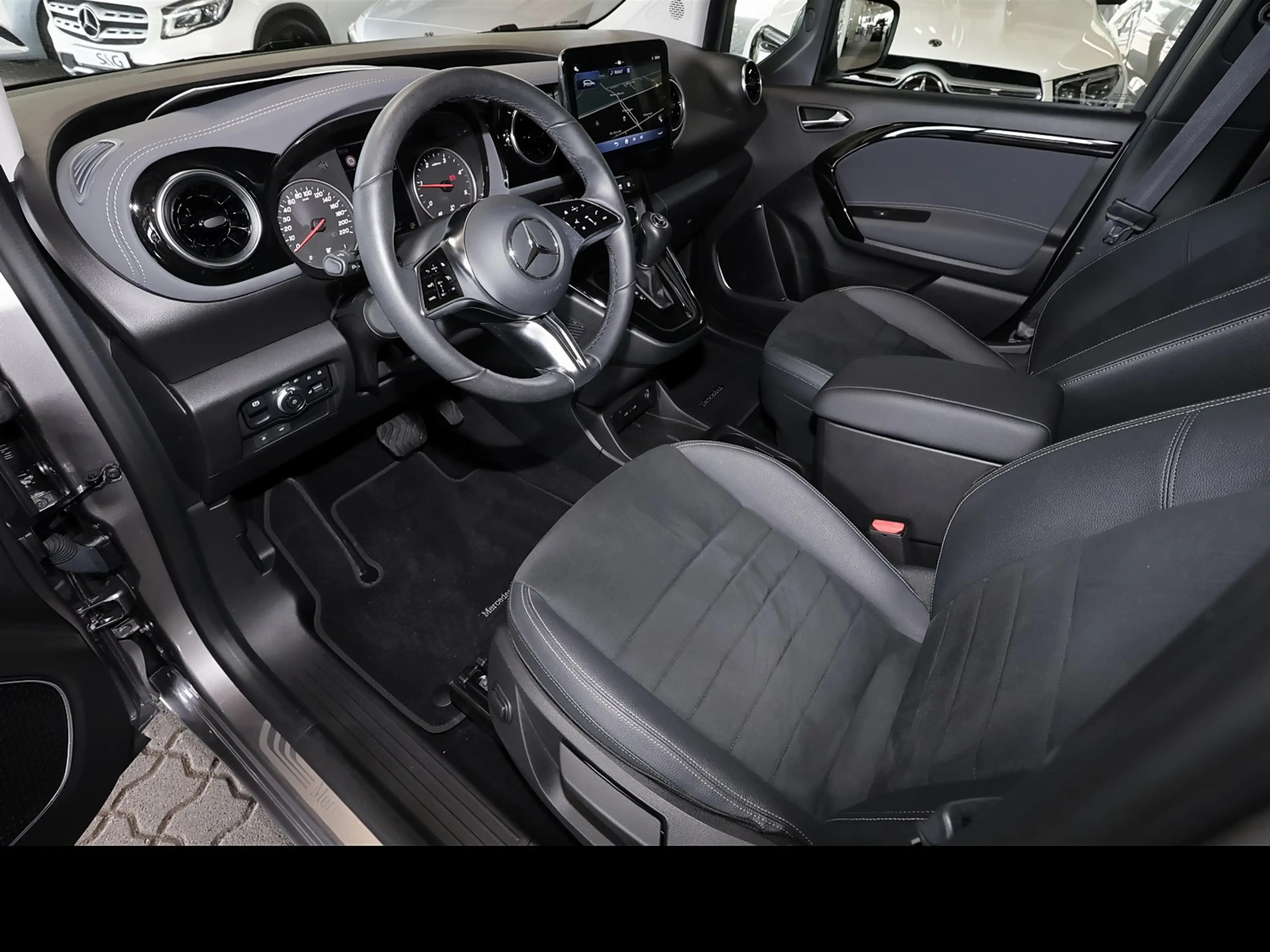Mercedes-Benz T-Class d Progressive Edition MBUX RFK LED — photo 11