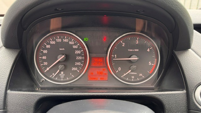 BMW X1 XDrive18d LEDER CLIMA PANO — photo 9