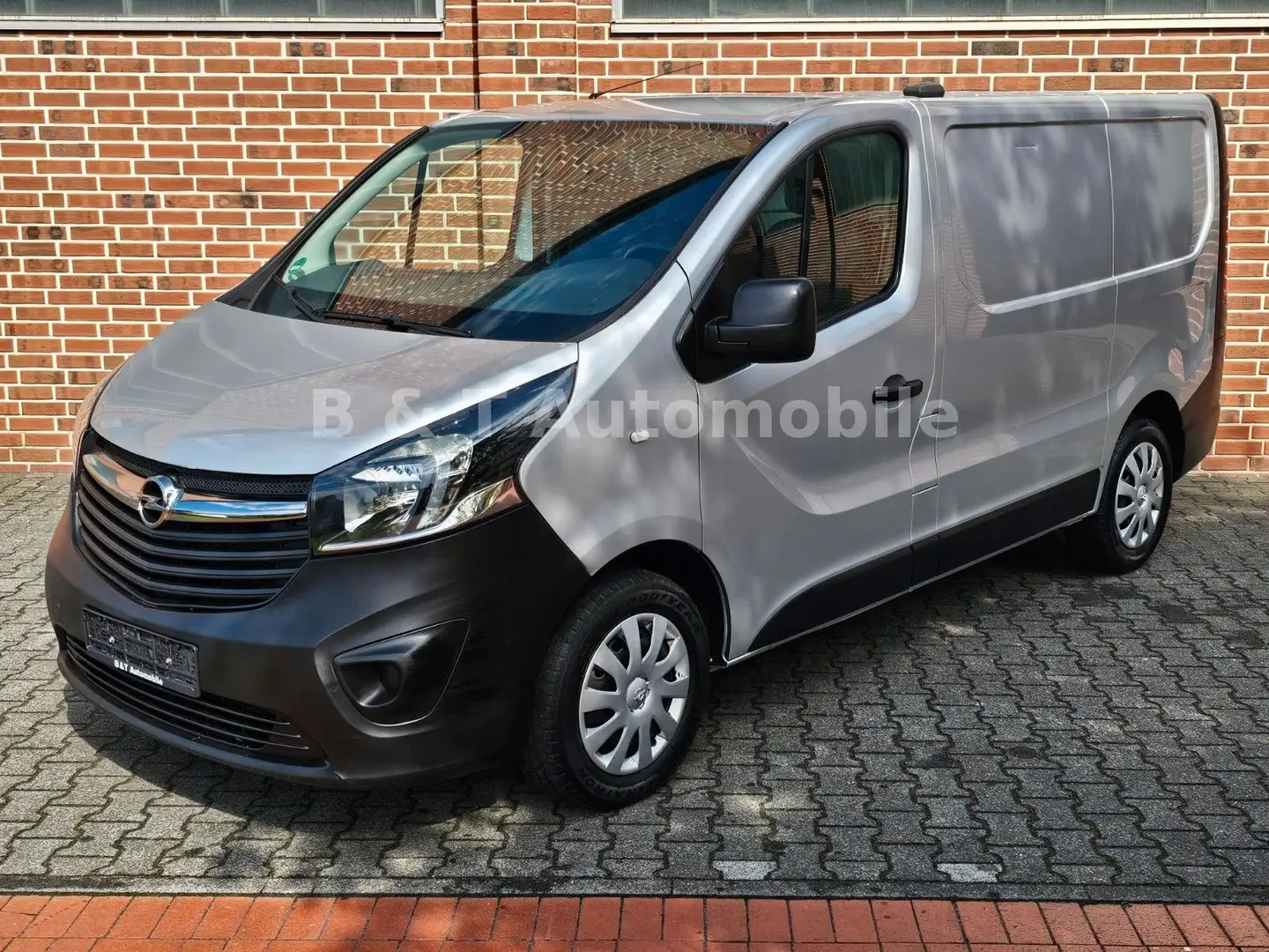 Opel Vivaro B Kasten/Kombi L1H1  2,9t Silber - 1
