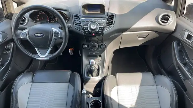 Ford Fiesta view 11