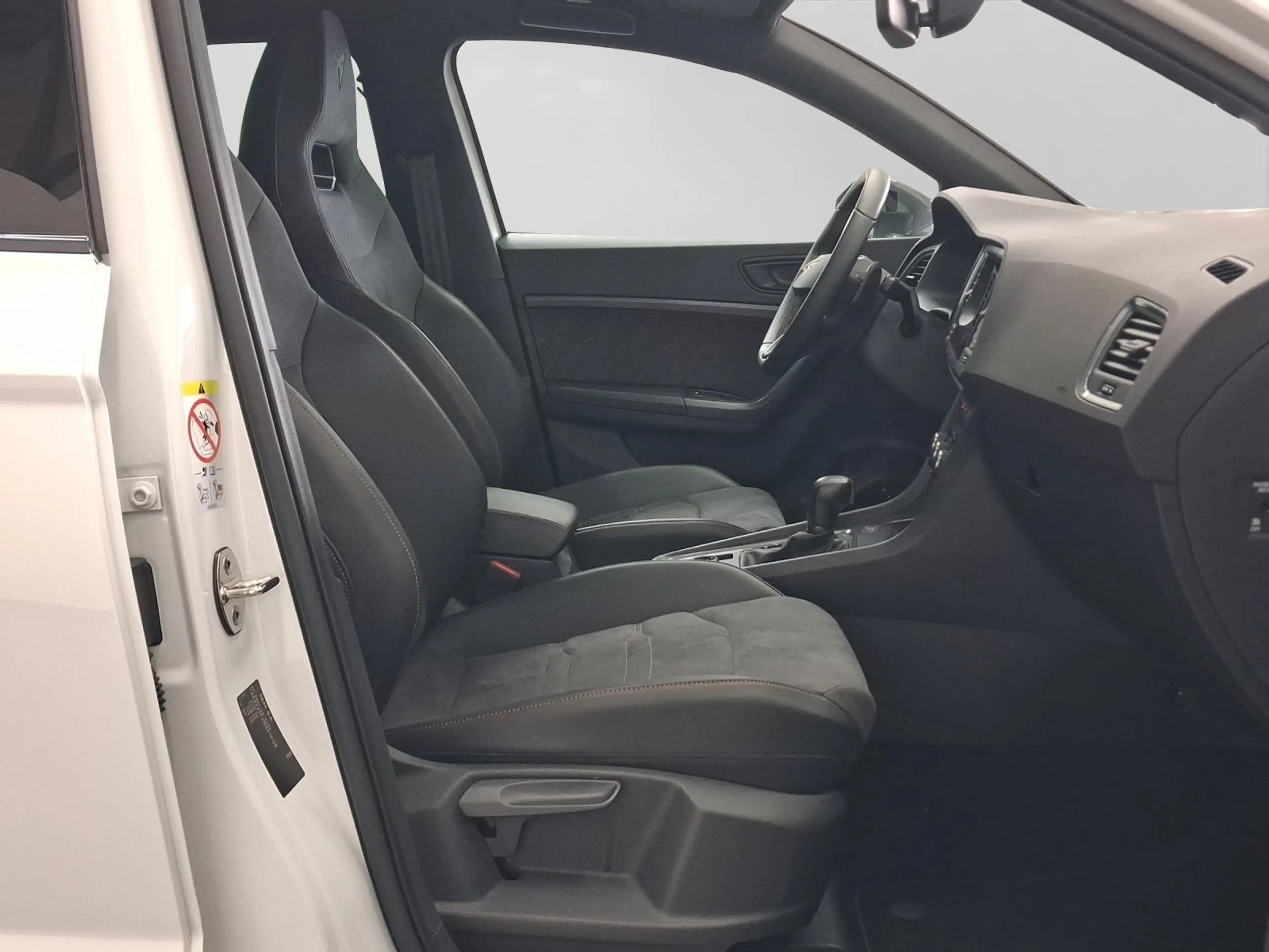 CUPRA Ateca 2.0 TSI DSG 4D LM19 PANO eKLAPPE — photo 4