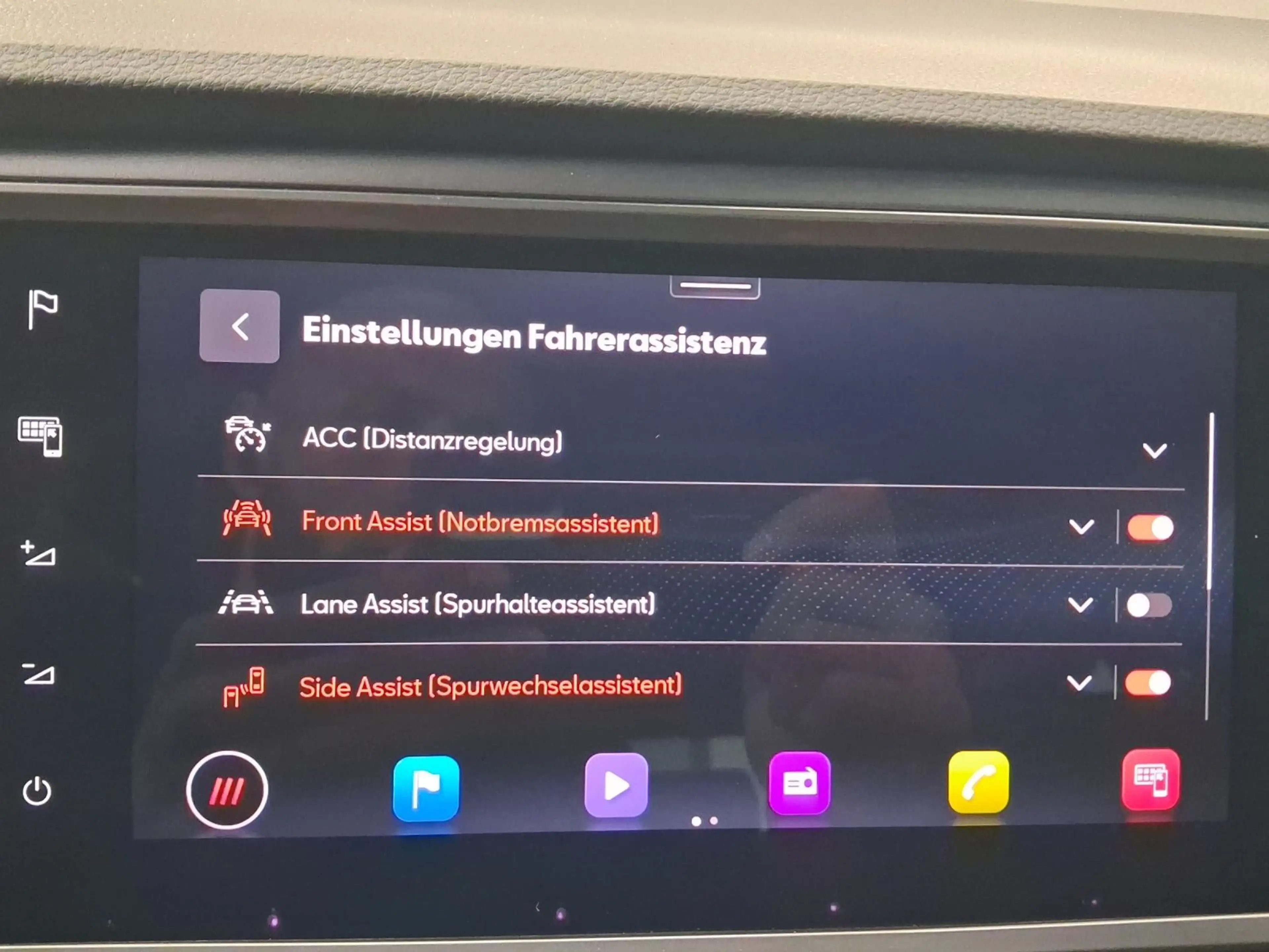 CUPRA Ateca 2.0 TSI DSG 4D LM19 PANO eKLAPPE — photo 12