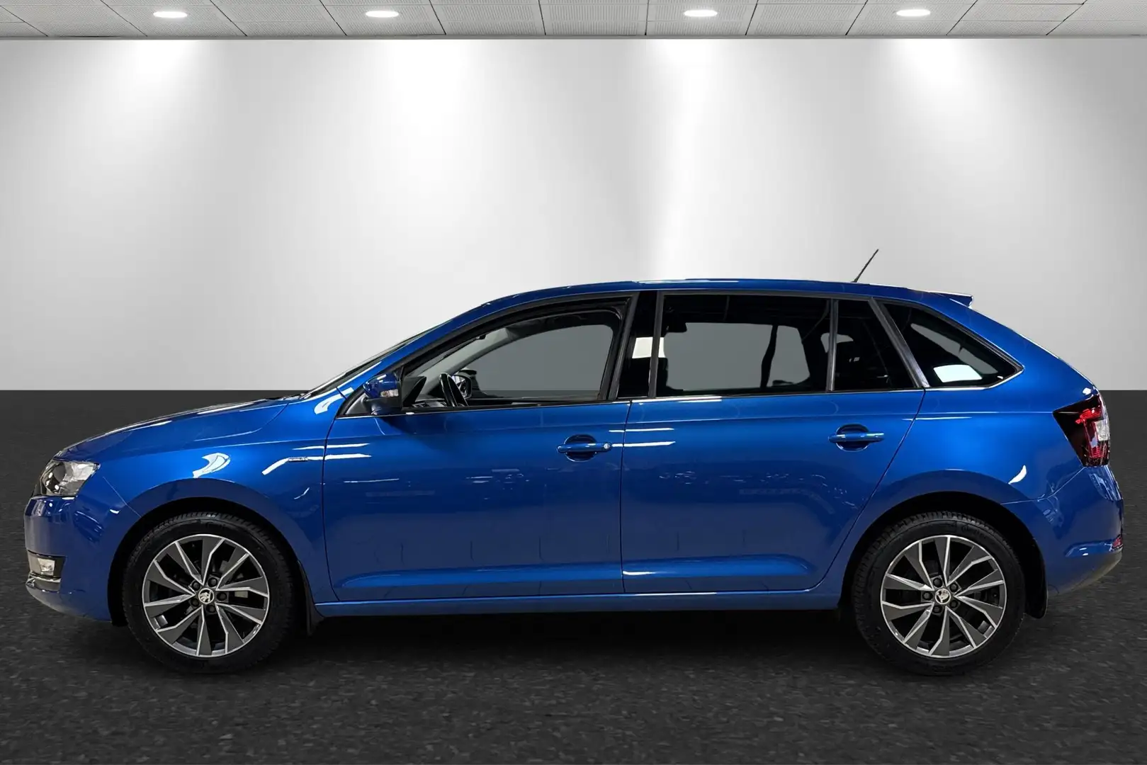 Skoda Rapid/Spaceback 1.0 TSI Greentech Drive Bleu - 2