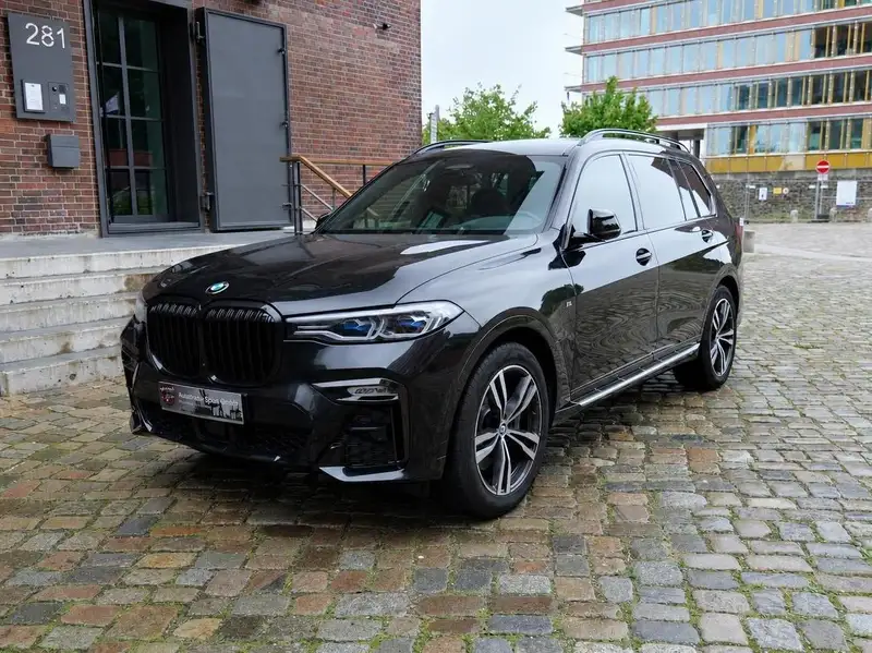 BMW X7 xDrive30d M Sport – Foto 1 von 42