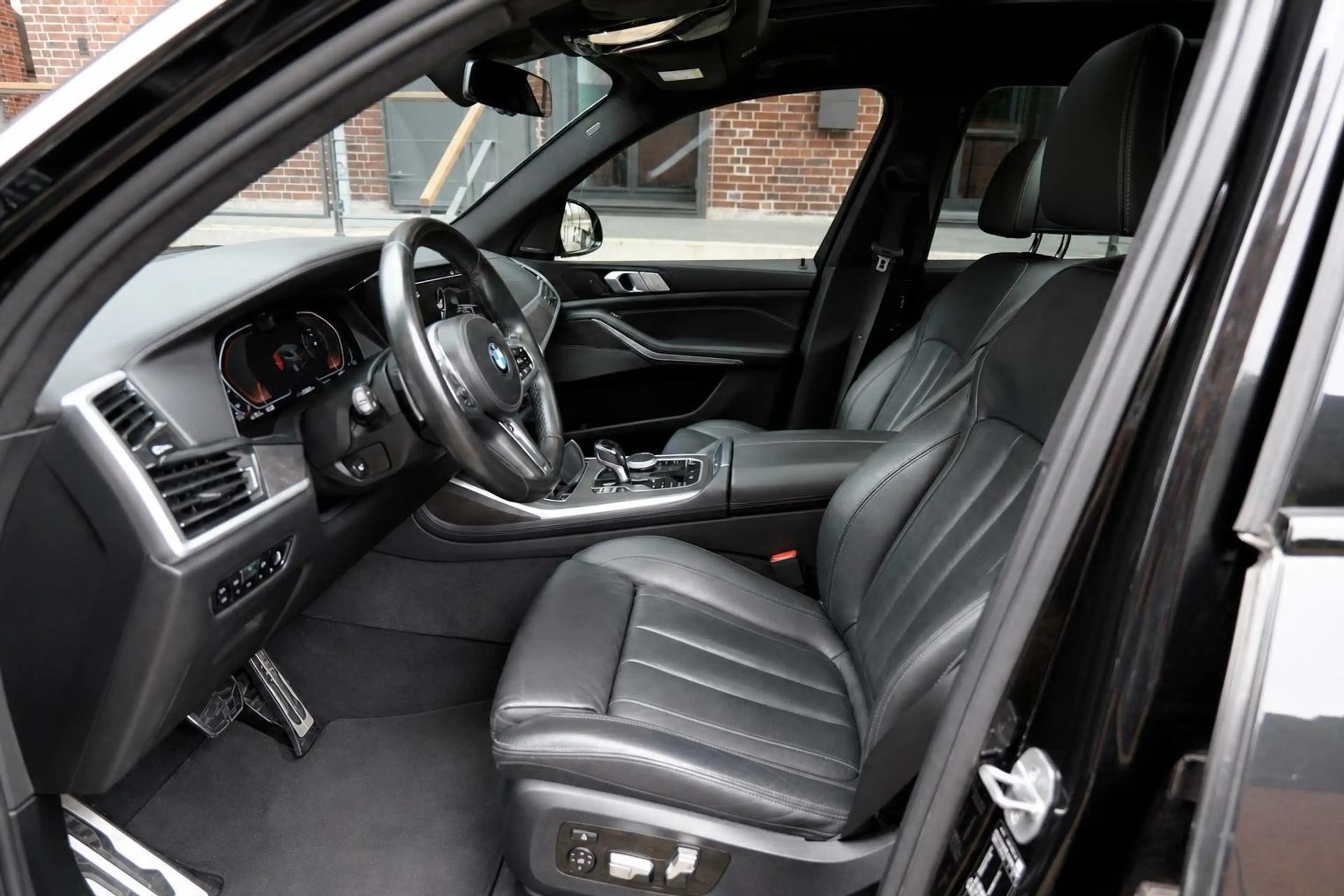 BMW X7 xDrive 30 d M Sport — photo 6
