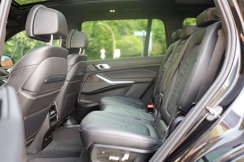 BMW X7 xDrive 30 d M Sport — photo 9