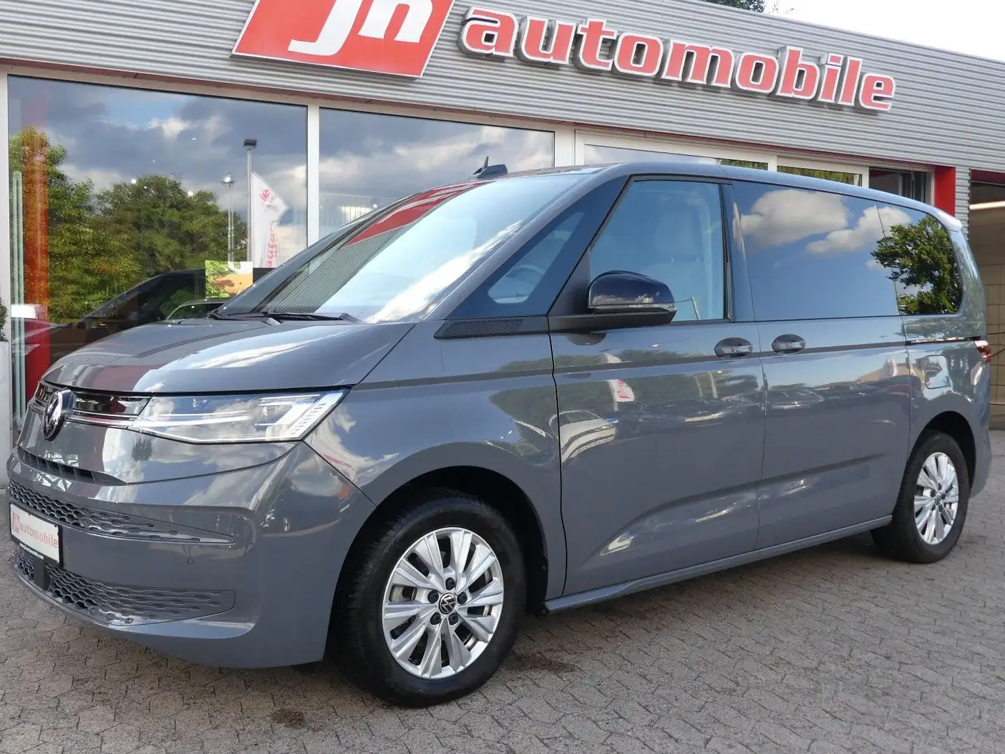 Volkswagen T7 Multivan Life Panorama*AHK*SHZ*Head-Up Gris - 1