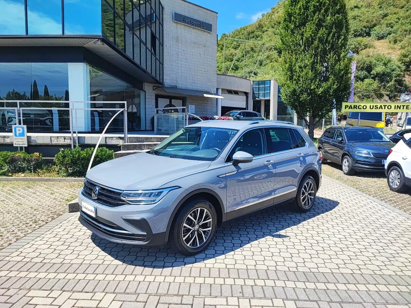 Volkswagen Tiguan 2.0 TDI 150 CV SCR DSG Life Сірий - 1