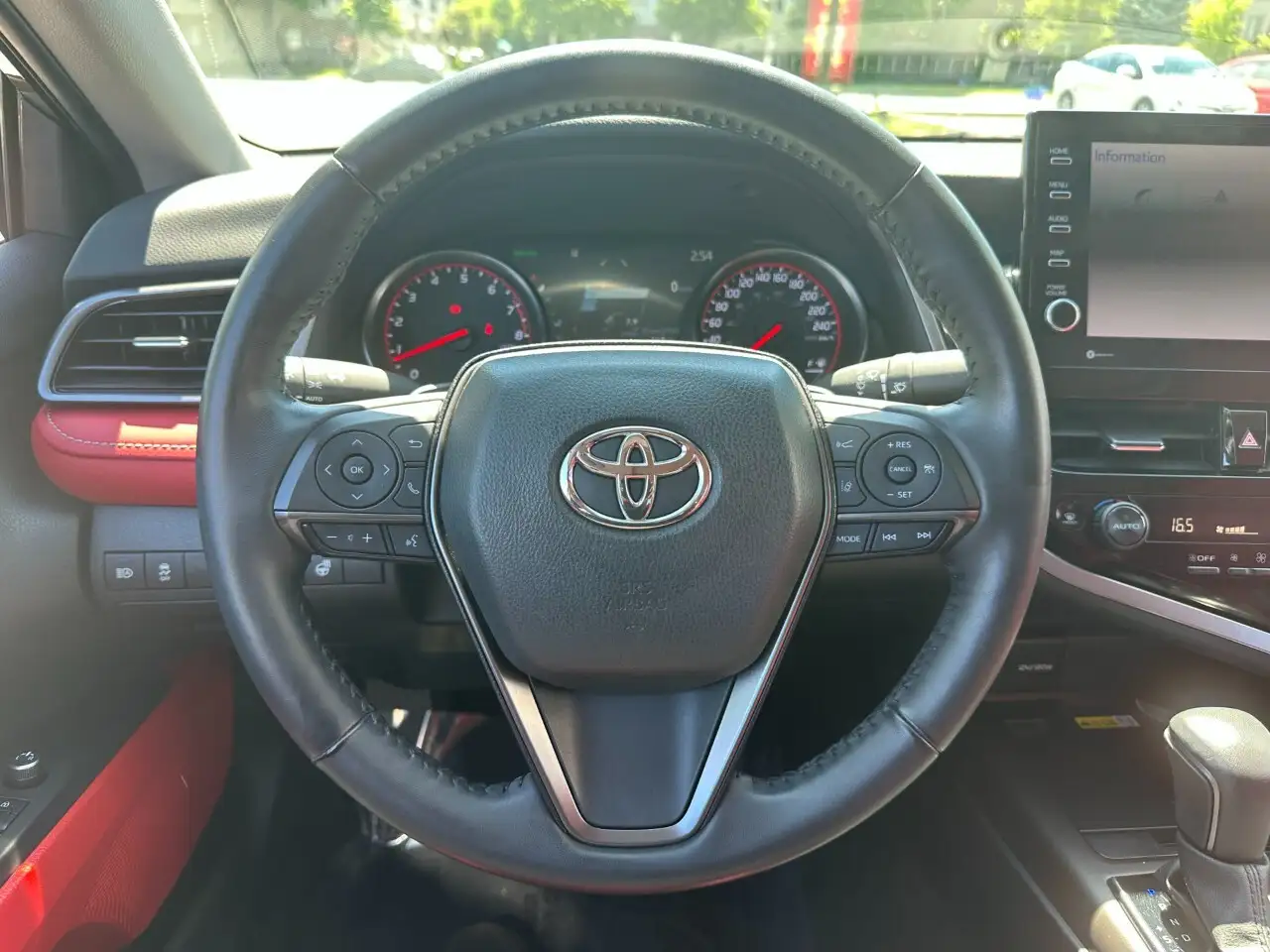 Toyota Camry снимка Toyota Camry