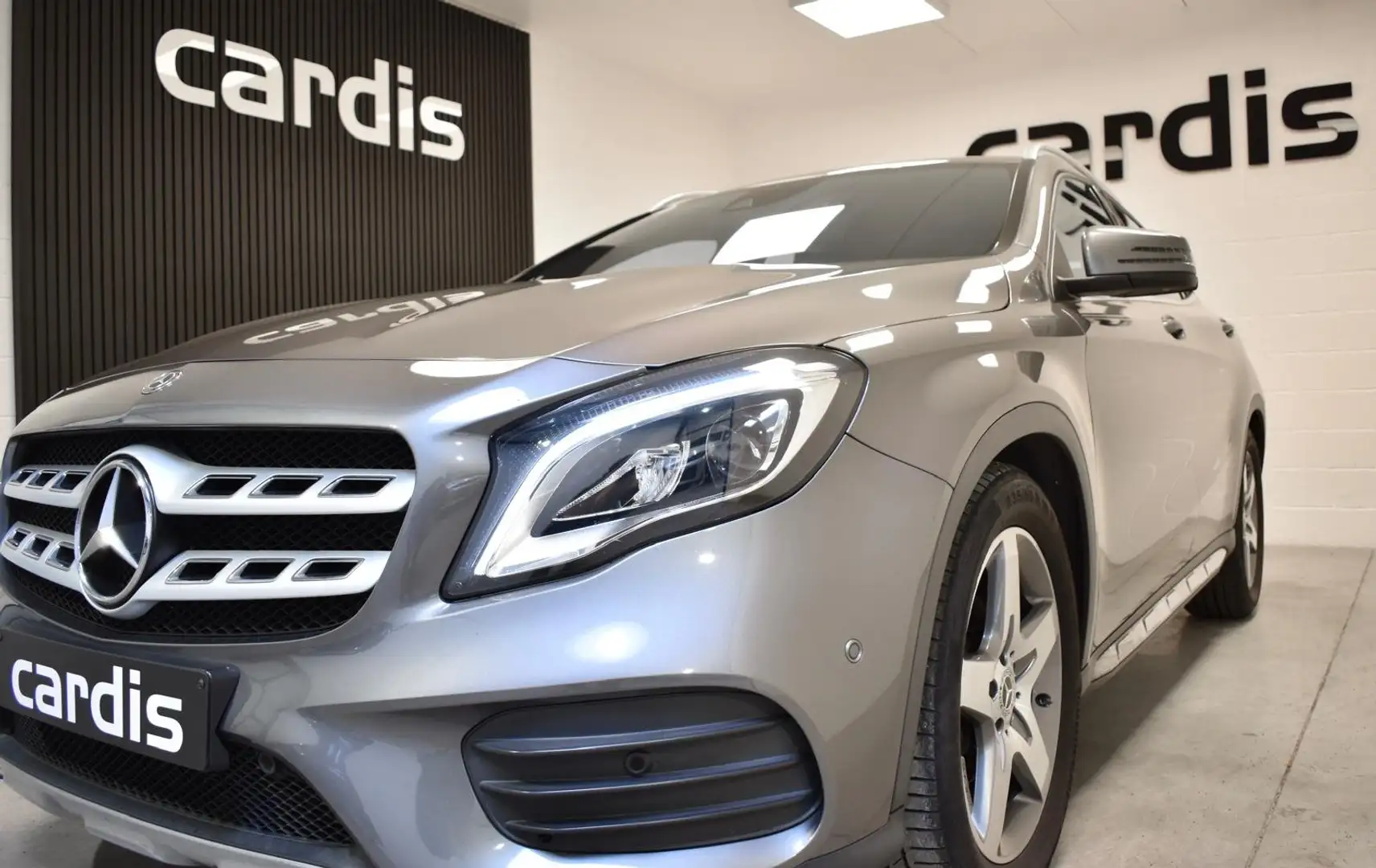 Mercedes-Benz GLA 180 Business Solution AMG (EU6.2) Gris - 2