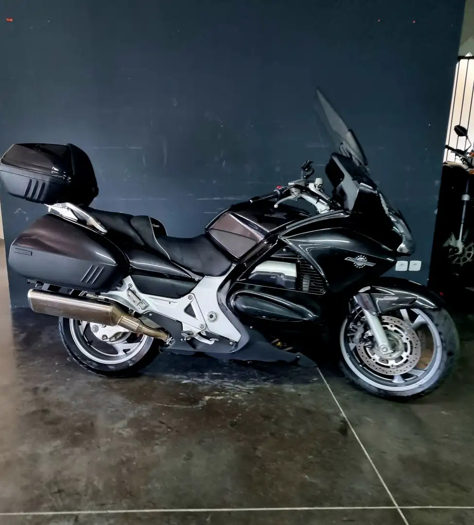 Honda Pan European Negro - 1