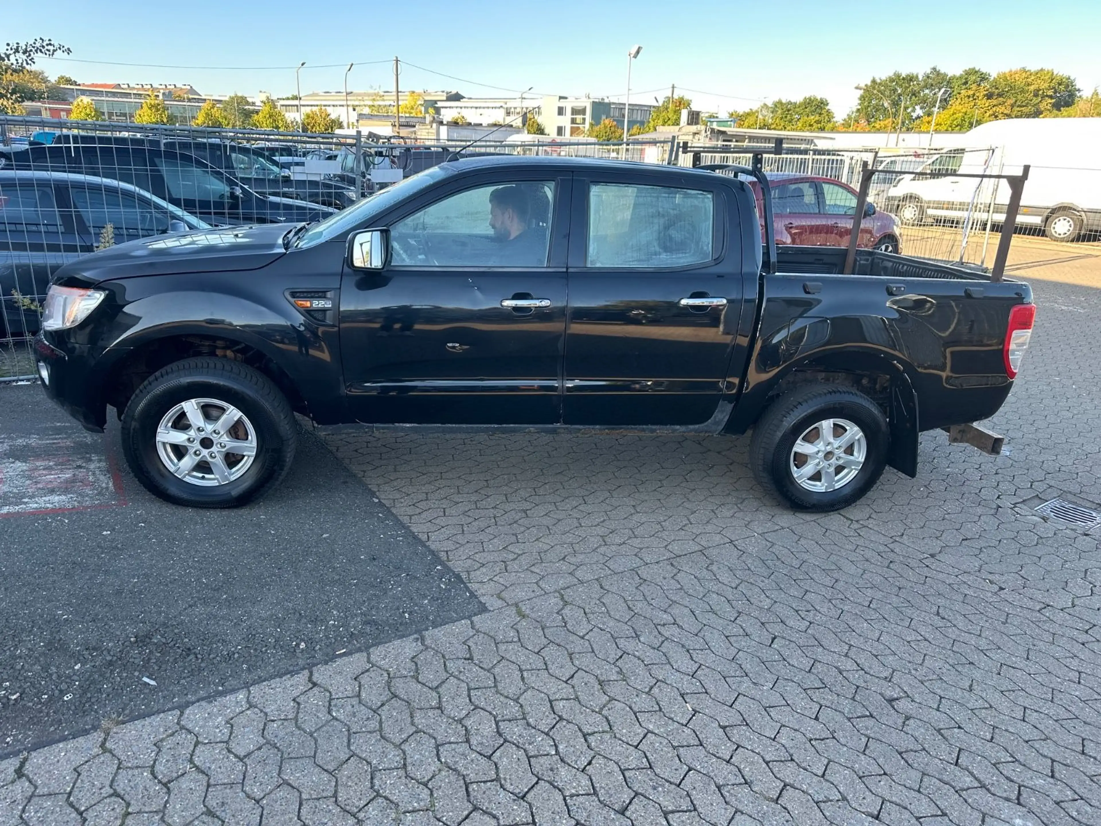 Ford Ranger — photo 5