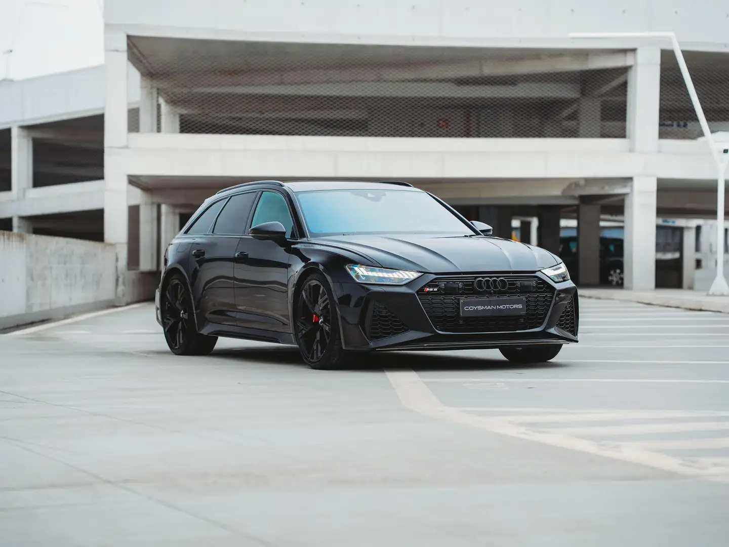 Audi RS6 Avant 4.0 TFSI/LICHTE VRACHT/B&O/Ceramic/ACC/Pano Schwarz - 2