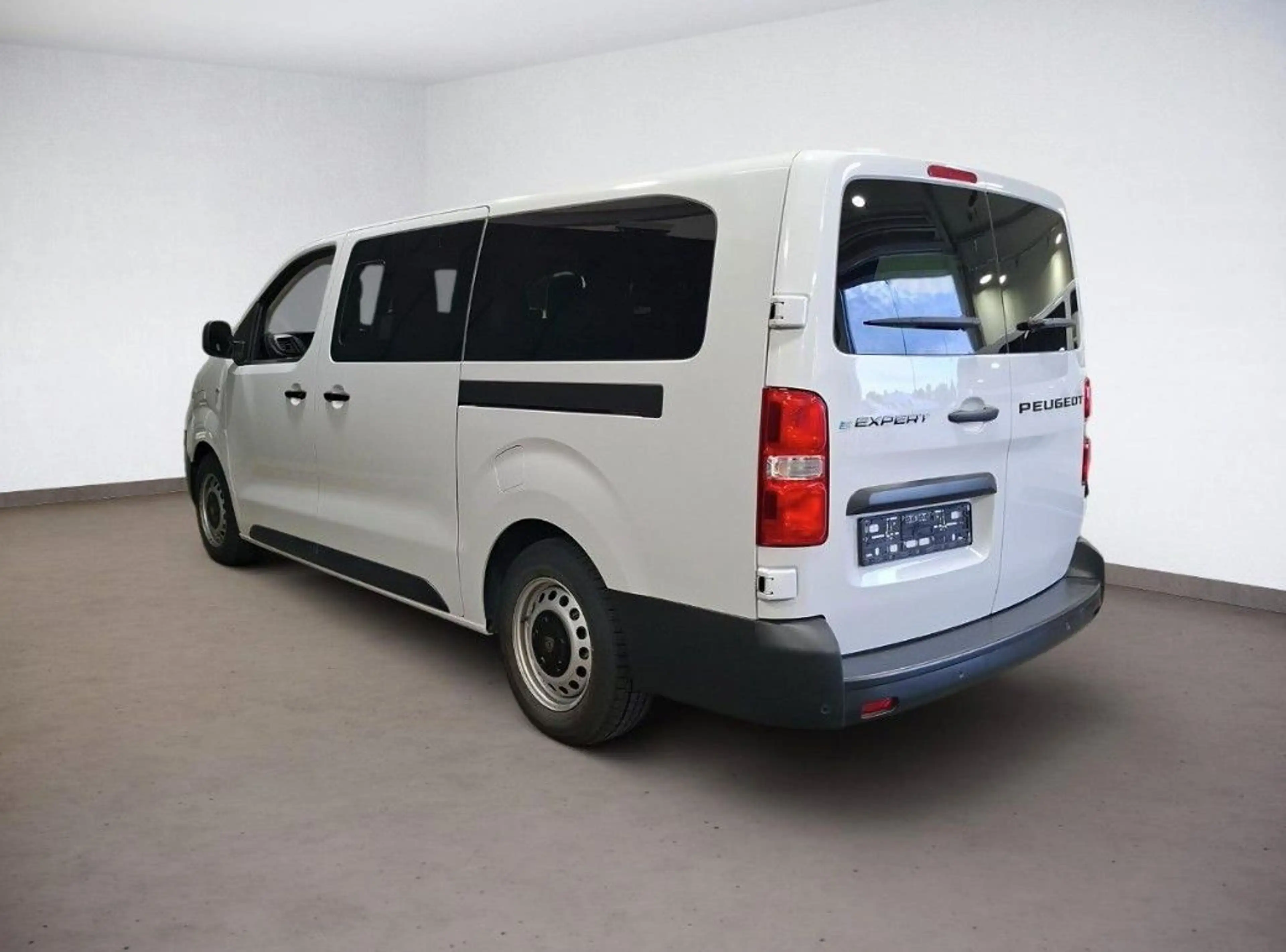Peugeot Expert Kombi L3 Elektromotor,75 kWh,NAV,9 Sitze — photo 6