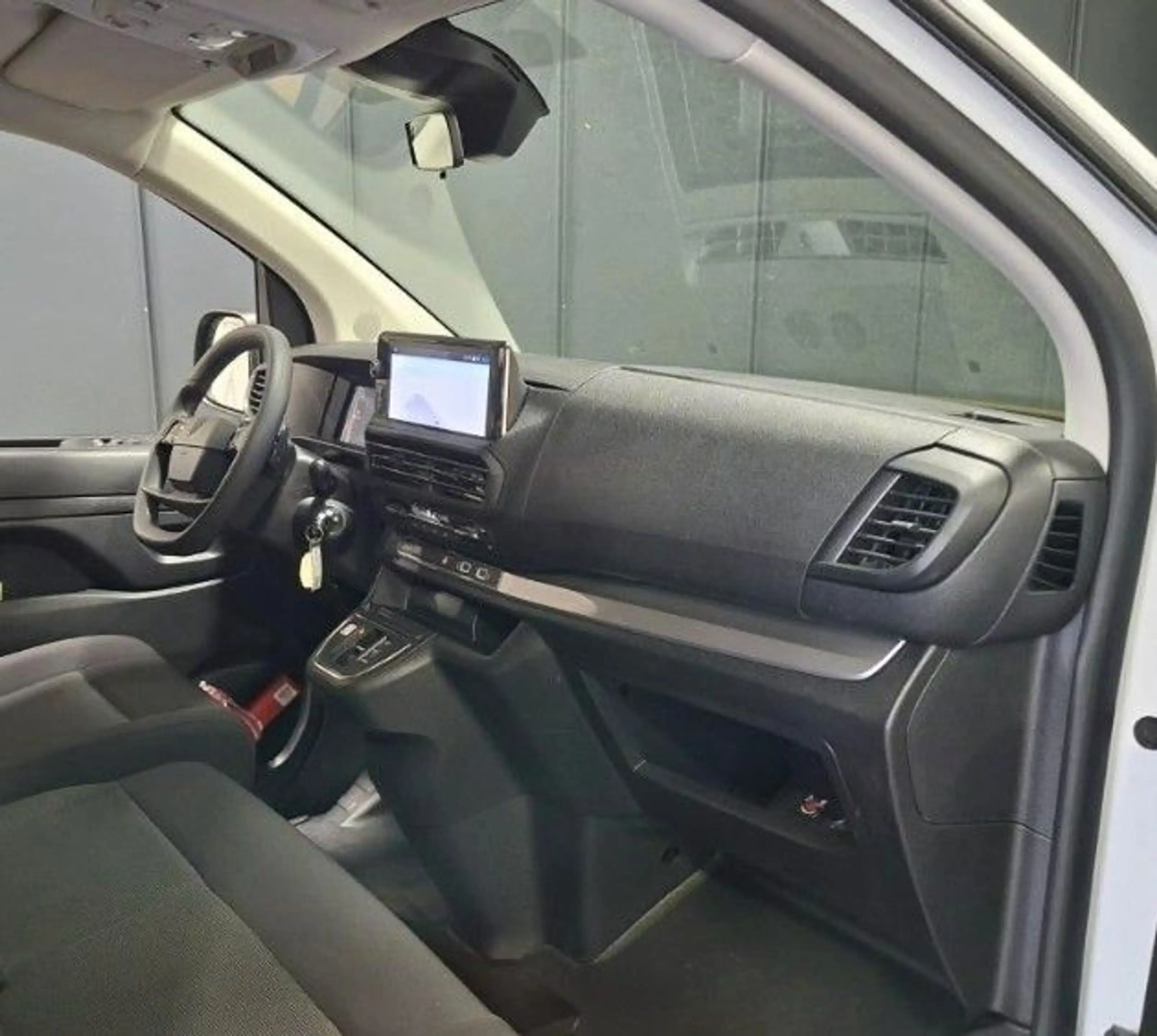 Peugeot Expert Kombi L3 Elektromotor,75 kWh,NAV,9 Sitze — photo 10